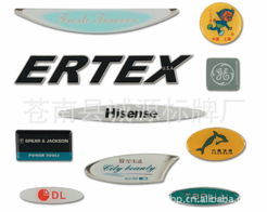 滴膠商標與金屬標牌定制 透明滴膠價格、廠家及交通公共管理標牌制造全解析